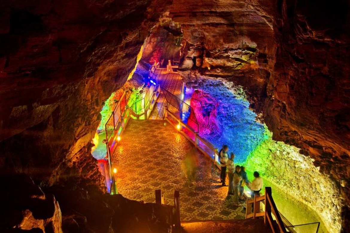 Fuxishan Snowflake Cave